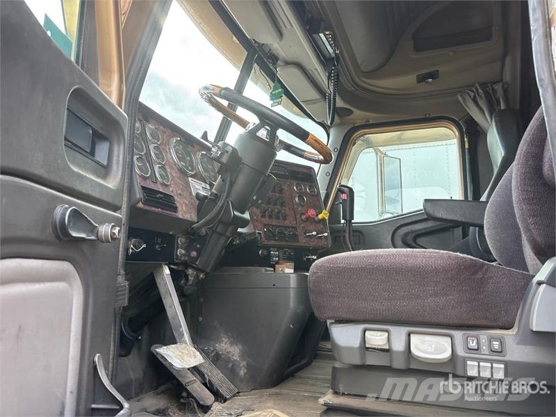 International 9200ISBA Τράκτορες