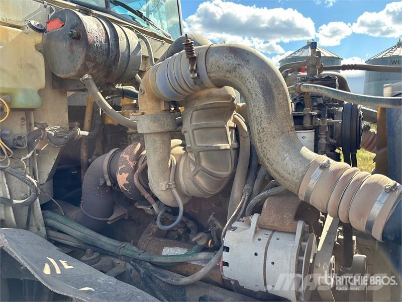 International 9400 6x4 Grain Truck Ūkiniai/Grūdų sunkvežimiai