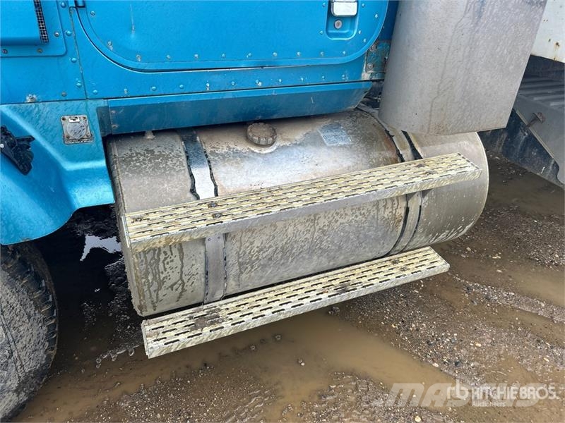 International 9400 Eagle 6x4 T/A Dump Truck Damperli kamyonlar
