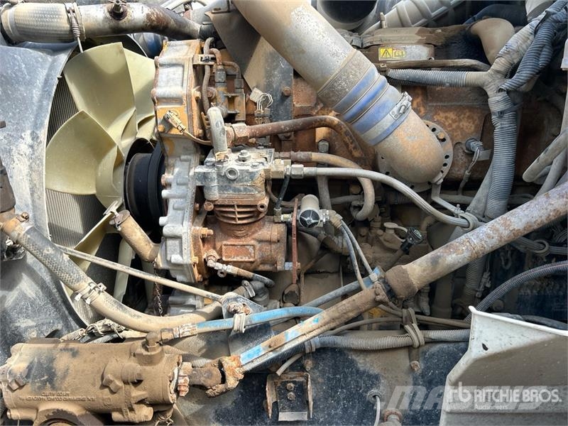 International 9400i 6x4 T/A Dump Truck Грузовики-Самосвалы