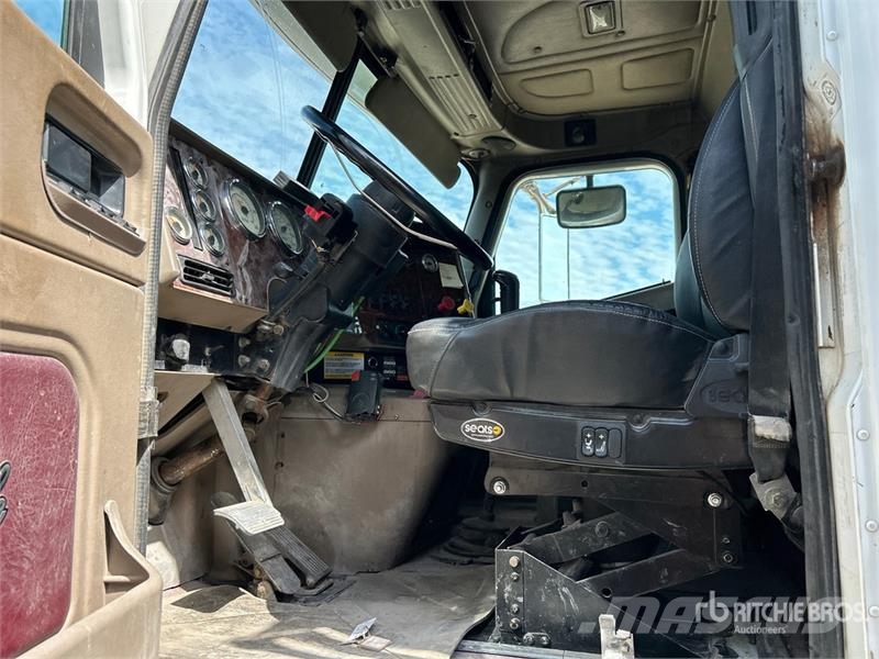 International 9400i 6x4 T/A Dump Truck Грузовики-Самосвалы