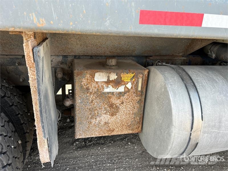 International 9400i 6x4 T/A Dump Truck Грузовики-Самосвалы