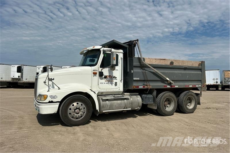 International 9400i 6x4 T/A Dump Truck Грузовики-Самосвалы