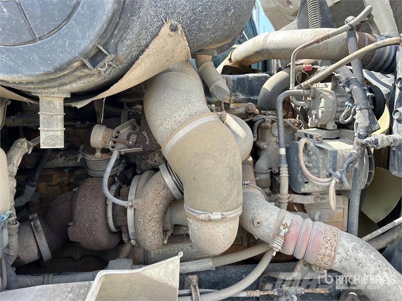 International 9400i 6x4 T/A Dump Truck Грузовики-Самосвалы