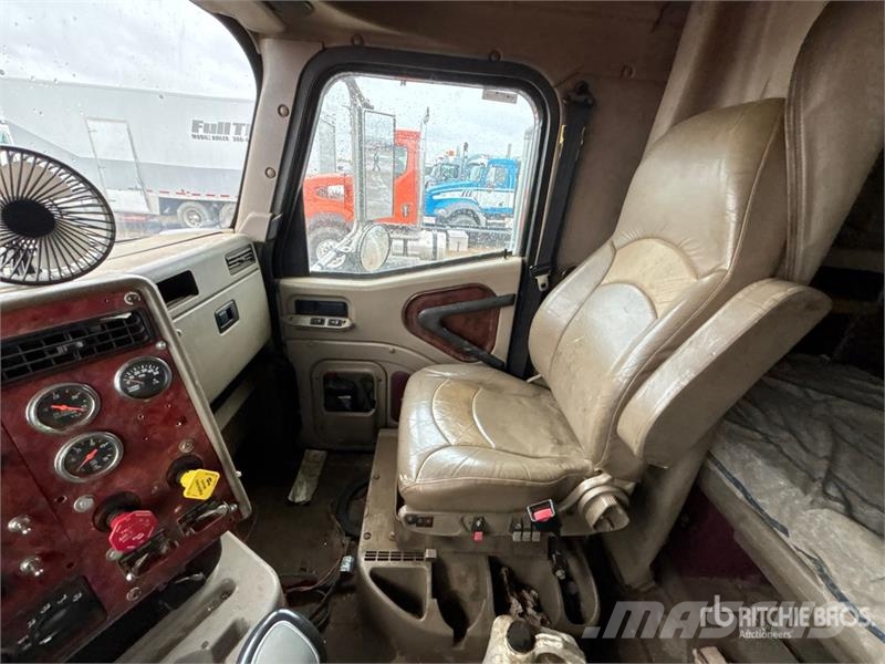 International 9900 Nyergesvontatók