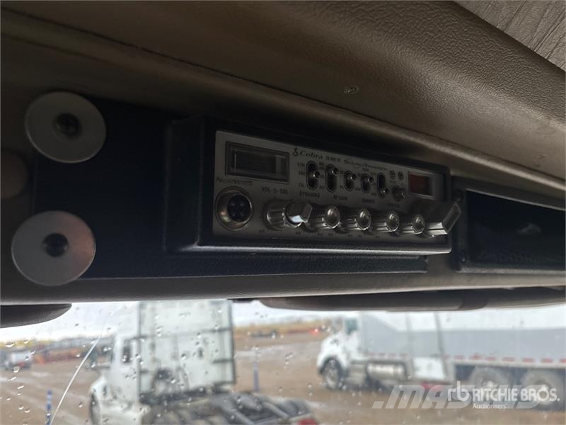 International 9900 Nyergesvontatók