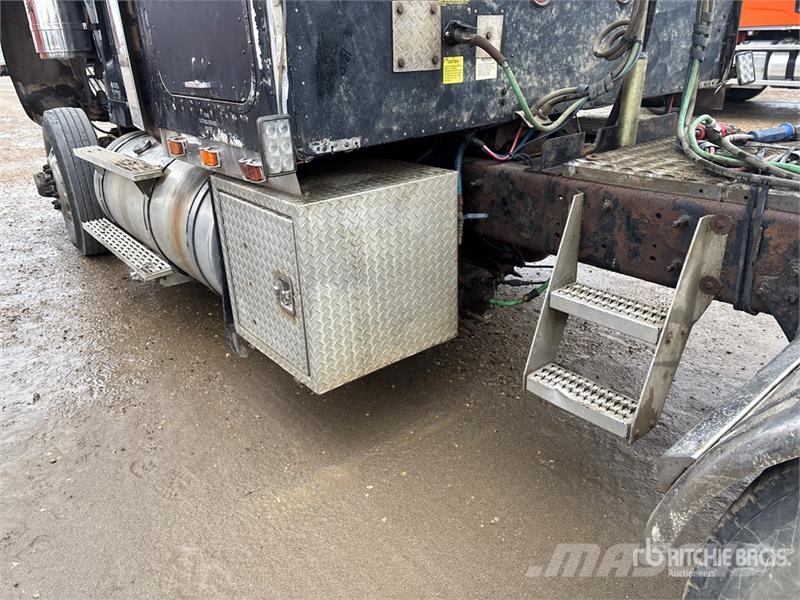 International 9900 Nyergesvontatók