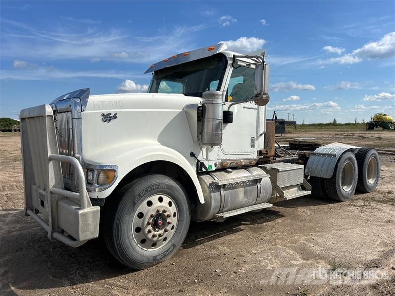 International 9900 Autotractoare