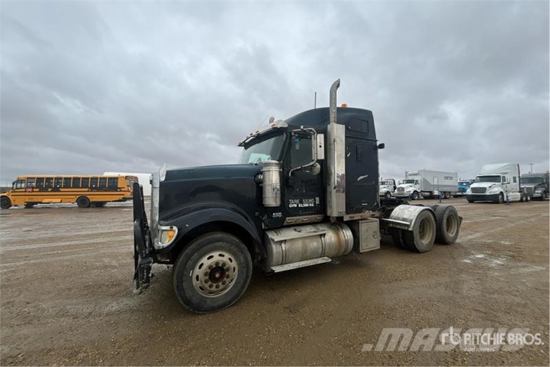 International 9900 Nyergesvontatók