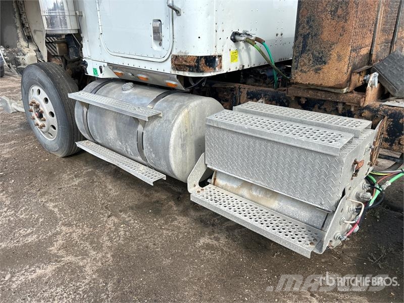 International 9900 Autotractoare