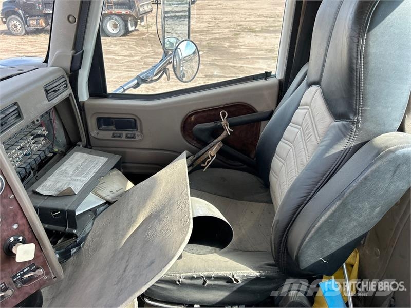 International 9900 Autotractoare