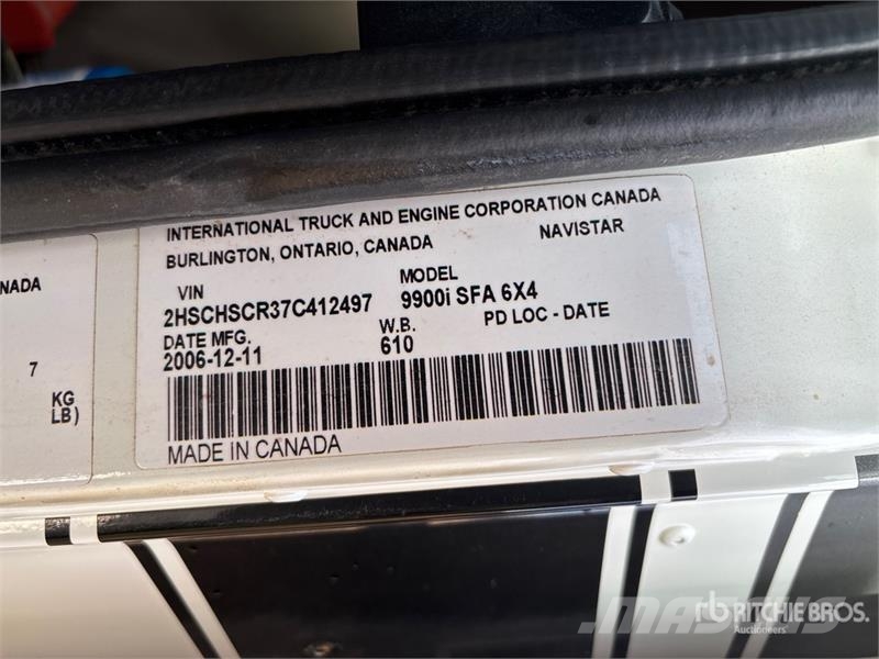 International 9900i 6x4 T/A Sleeper Truck Tractor Motrici e Trattori Stradali