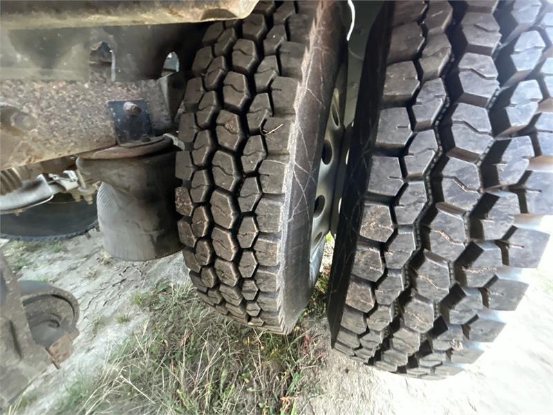International 9900i 6x4 T/A Sleeper Truck Tractor Trekkers