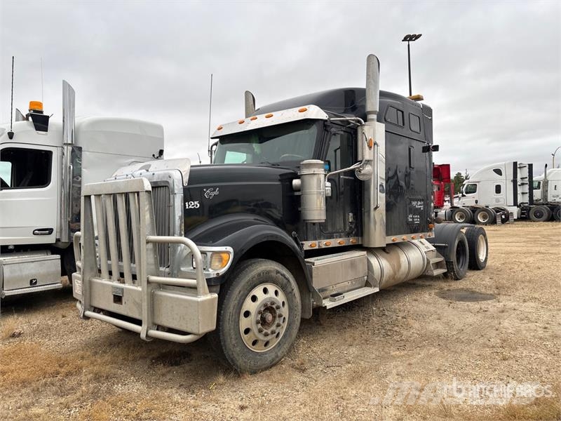 International 9900i 6x4 T/A Sleeper Truck Tractor (Inoperable) Tractor Units
