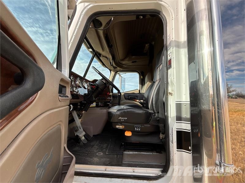 International 9900i 6x4 T/A Sleeper Truck Tractor Motrici e Trattori Stradali