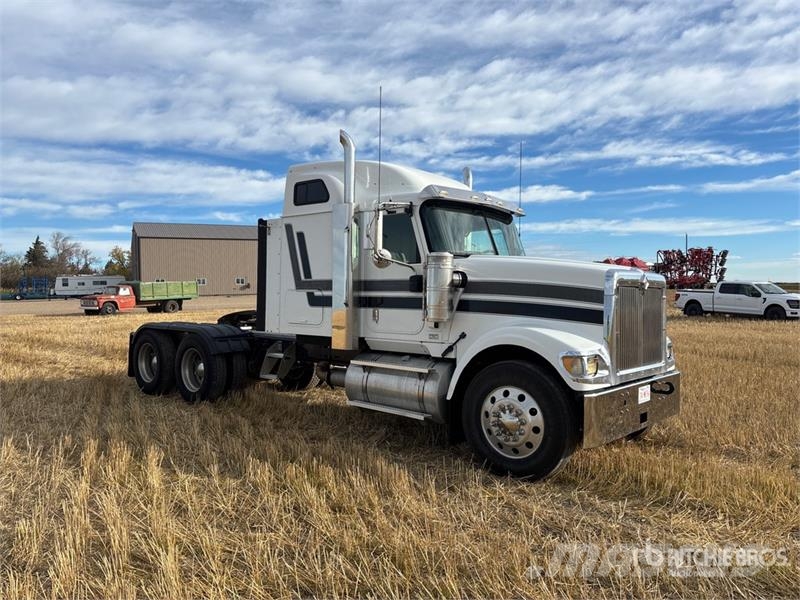 International 9900i 6x4 T/A Sleeper Truck Tractor Motrici e Trattori Stradali