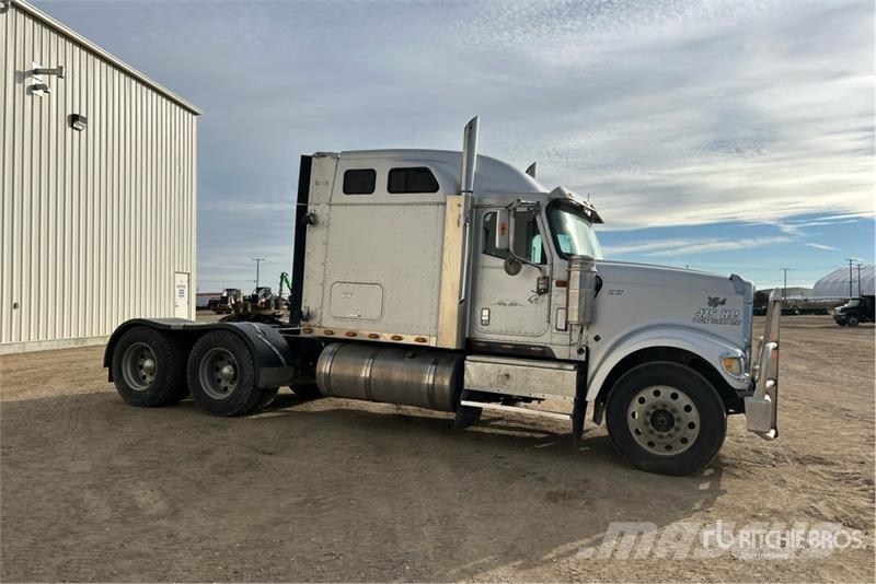 International 9900i 6x4 T/A Sleeper Truck Tractor Trekkers
