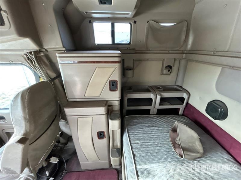 International 9900i 6x4 T/A Sleeper Truck Tractor Trekkers