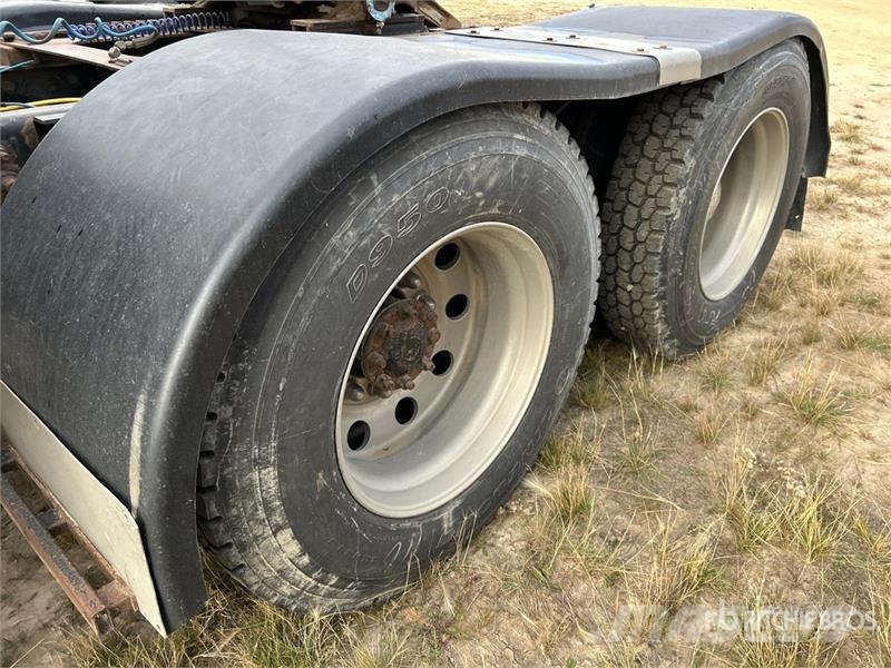 International 9900i 6x4 T/A Sleeper Truck Tractor Trekkers