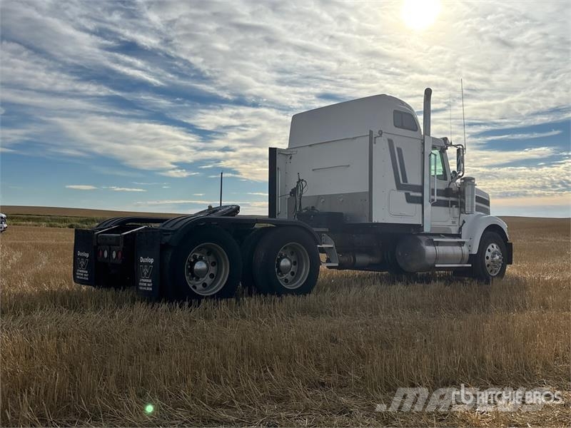 International 9900i 6x4 T/A Sleeper Truck Tractor Motrici e Trattori Stradali