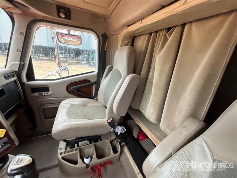 International 9900i SFA 6x4 T/A Sleeper Truck Tractor Prime Movers