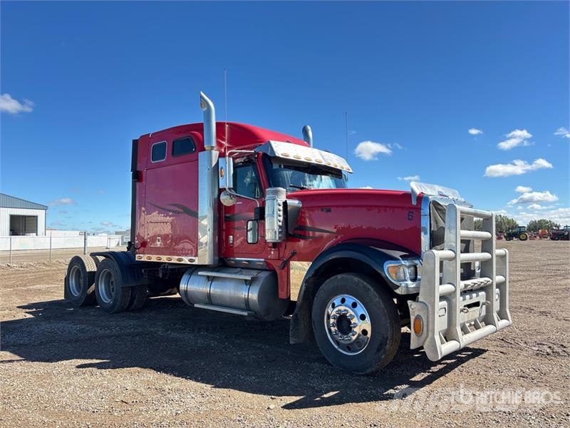 International 9900ix 6x4 T/A Sleeper Truck Tractor 牵引车