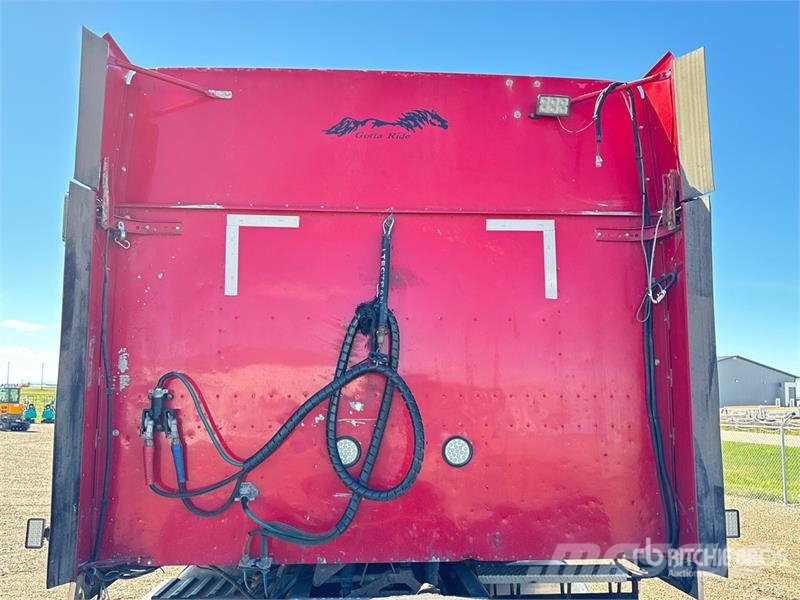 International 9900ix 6x4 T/A Sleeper Truck Tractor 牵引车