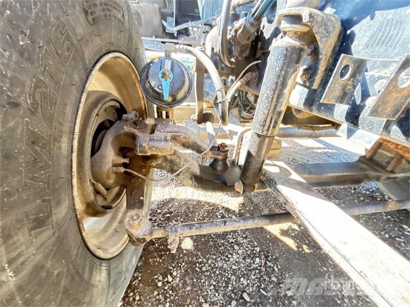 International 9900ix 6x4 T/A Sleeper Truck Tractor 牵引车