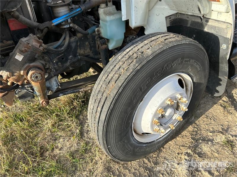 International A0445 45 ft on International 4400 4x2 Cable Placer Auto košare