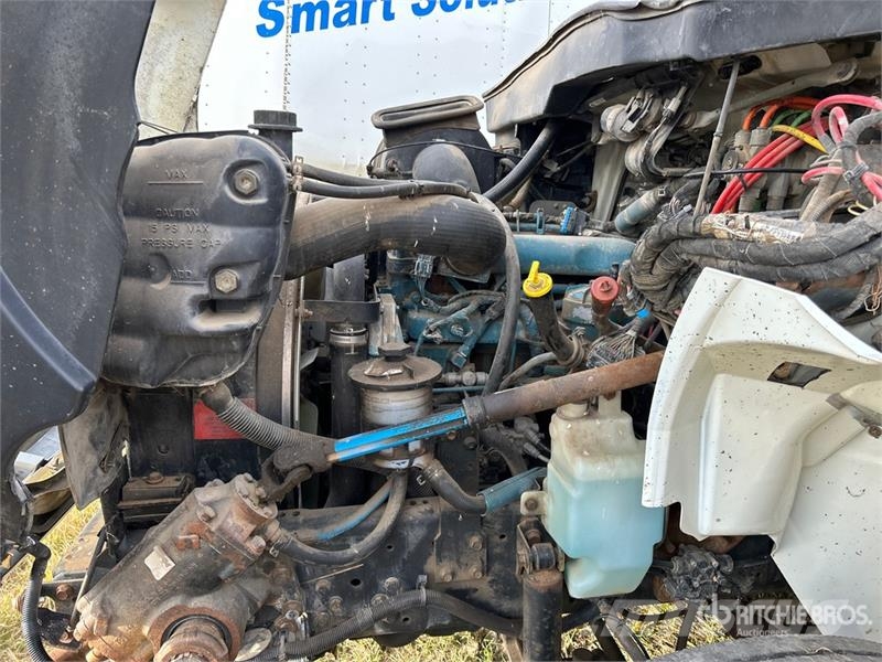International A0445 45 ft on International 4400 4x2 Cable Placer Auto košare