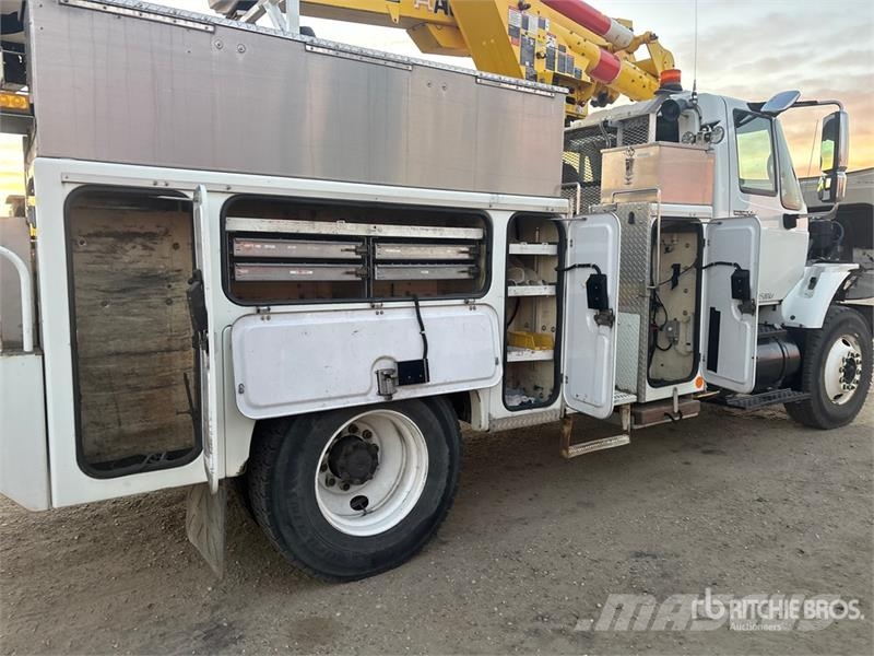 International Altec TA41M 40 ft on International 7400 4x2 Bucke Truck & Van mounted aerial platforms