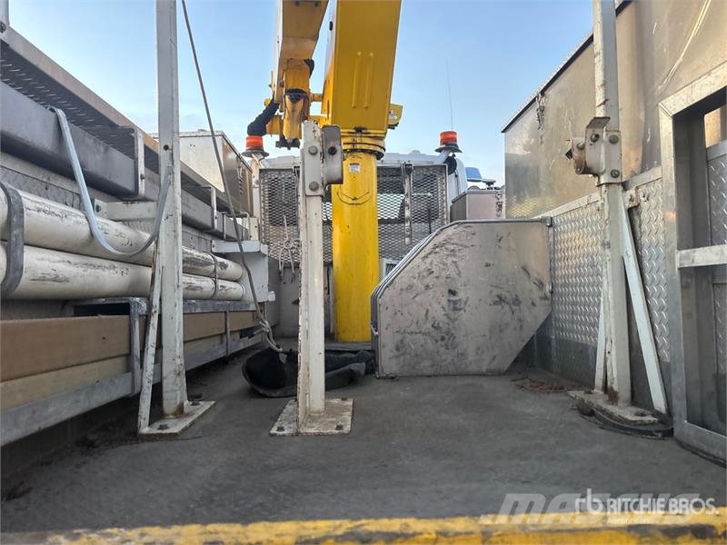 International Altec TA41M 40 ft on International 7400 4x2 Bucke Truck & Van mounted aerial platforms