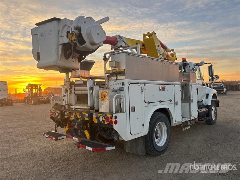 International Altec TA41M 40 ft on International 7400 4x2 Bucke Truck & Van mounted aerial platforms