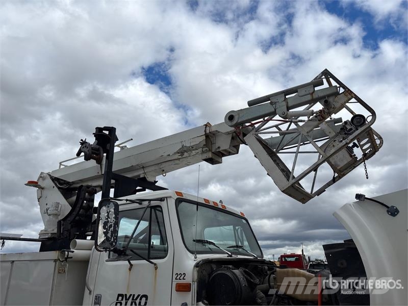 International AP45 45 ft on International 4700 4x2 Bucket Truck Billyftar