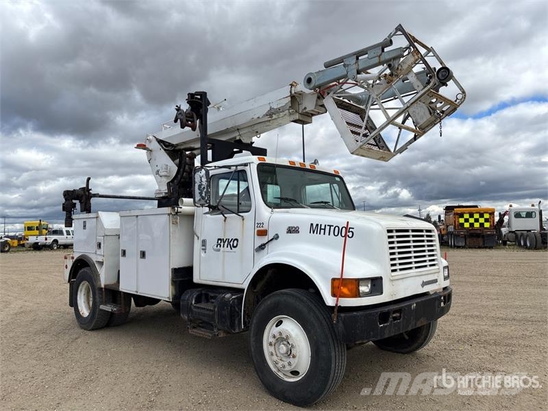 International AP45 45 ft on International 4700 4x2 Bucket Truck Billyftar