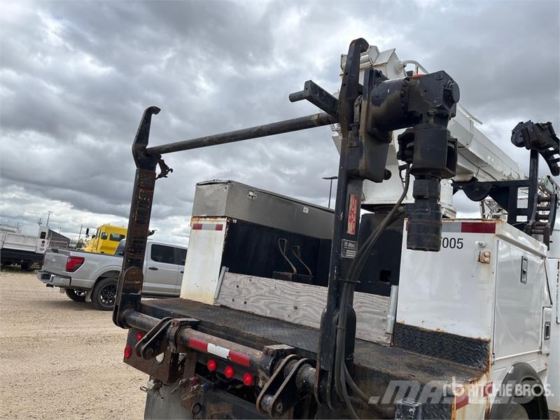 International AP45 45 ft on International 4700 4x2 Bucket Truck Billyftar