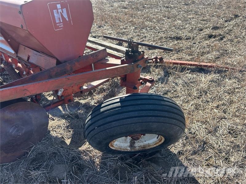 International Discall 18 ft Seed Drill Perfuradoras