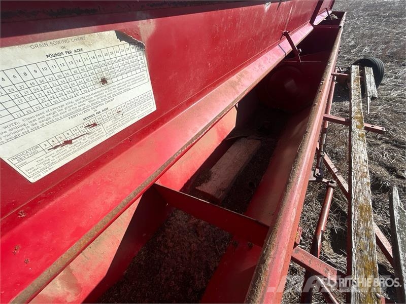 International Discall 18 ft Seed Drill Perfuradoras