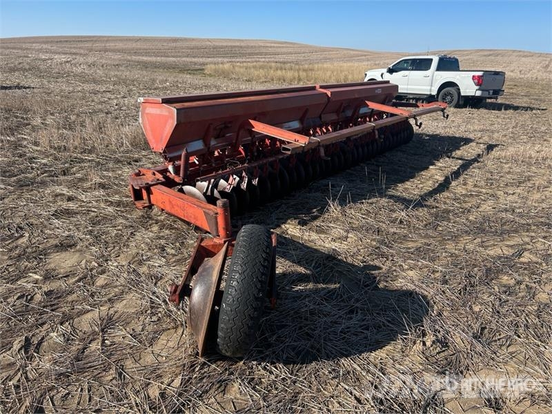 International Discall 18 ft Seed Drill Perfuradoras