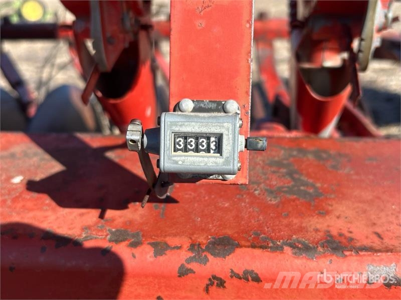 International Discall 18 ft Seed Drill Perfuradoras