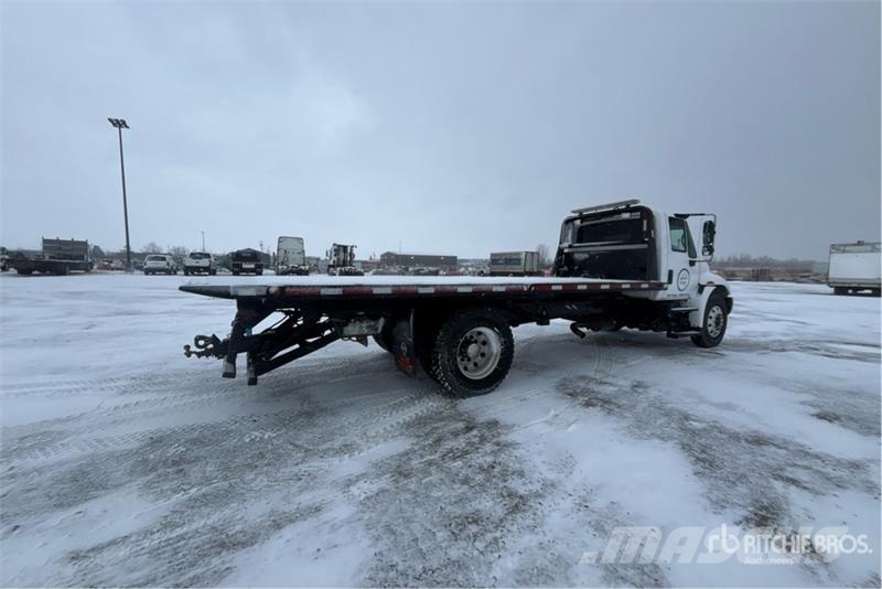 International Durastar 4300 4x2 Rollback Truck Bärgningsbilar