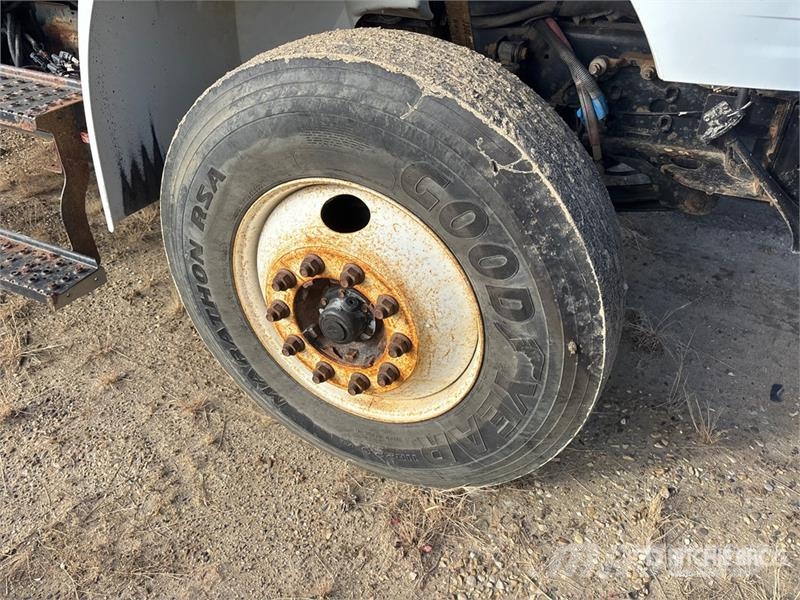 International DuraStar 4400 4x2 Cab and Chassis (Inoperable) Kabine i unutrašnjost