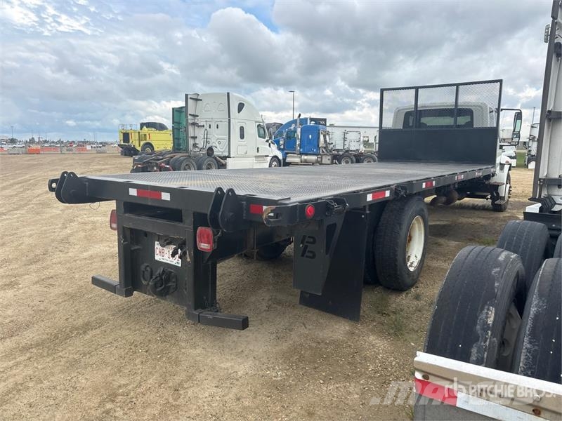 International Durastar 4300 4x2 Flatbed Truck (Inoperable) Бордови