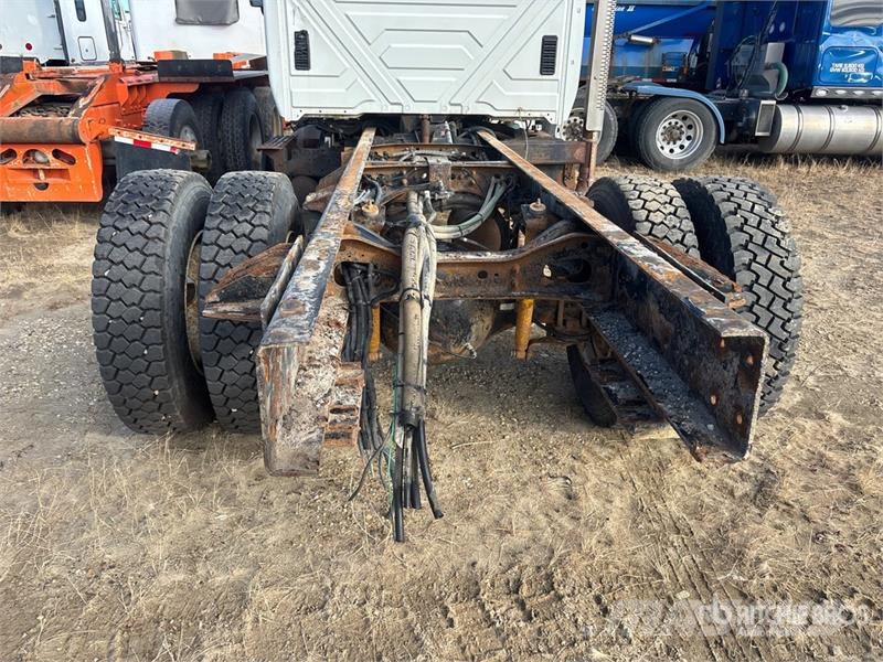 International DuraStar 4400 4x2 Cab and Chassis (Inoperable) Kabine i unutrašnjost