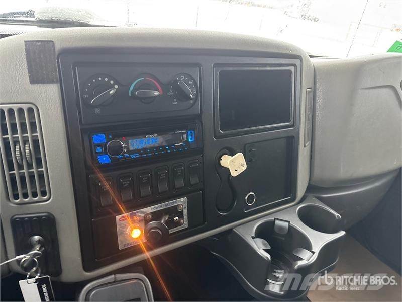 International Durastar 4300 4x2 Rollback Truck Bärgningsbilar
