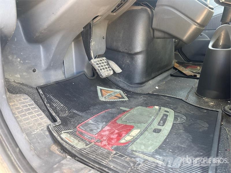 International DuraStar 4300 Kravas automašīnas - refrižeratori