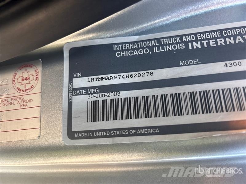 International DuraStar 4300 4x2 Flatbed Truck Lava-kuorma-autot