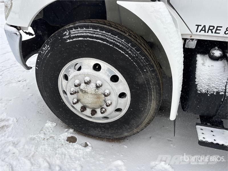 International Durastar 4300 4x2 Rollback Truck Bärgningsbilar