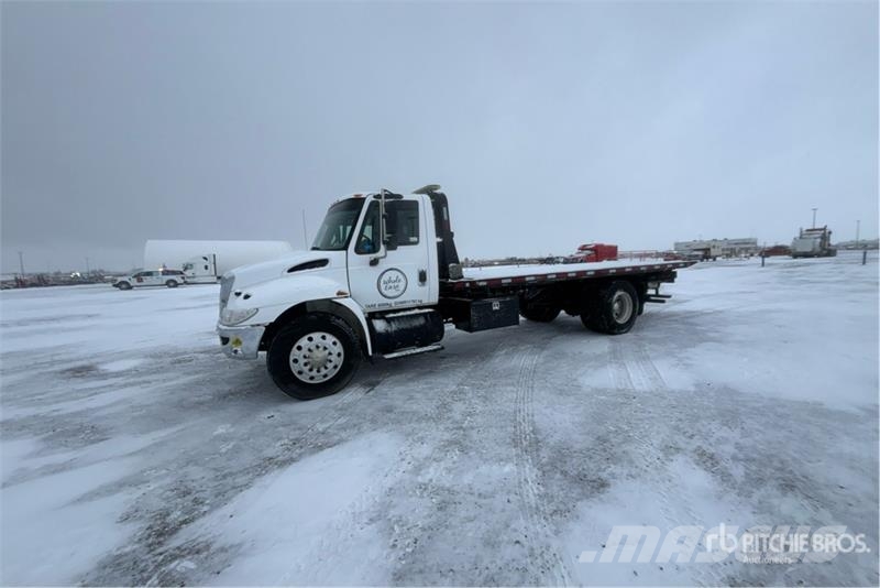 International Durastar 4300 4x2 Rollback Truck Bärgningsbilar