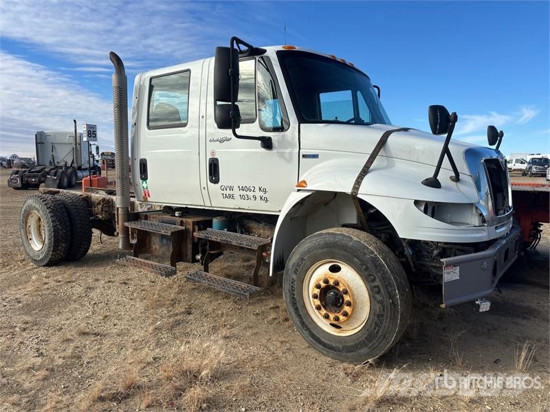International DuraStar 4400 4x2 Cab and Chassis (Inoperable) Kabine i unutrašnjost
